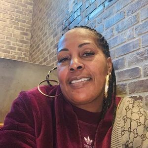 Meet your Posher, Monique